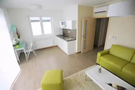 Black Bridge Apartment - 22