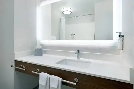 Holiday Inn Express Las Vegas - Stadium Area by IHG - 78