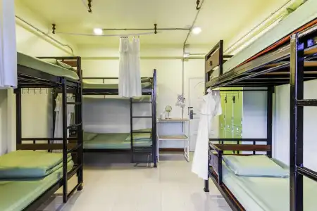 OYO 928 Leaf Hostel - 5