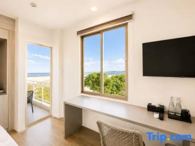 Avyanna Gulhi Beach - 56