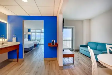 Holiday Inn Express & Suites Panama City Beach - Beachfront by IHG - 146
