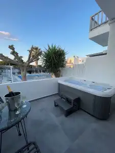 Zoumis Residence - 168