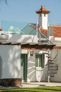 LIVVO Dunagolf Suites - 0