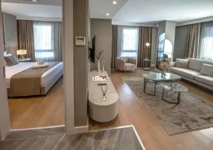 Valente Suites & - 3