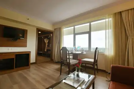Peerless Kolkata - 140