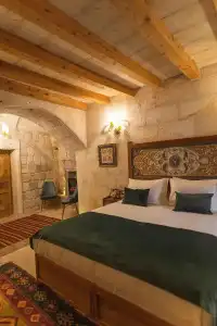 Solo Cave Suites - 218