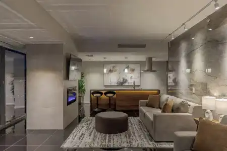 Beautiful Palms Place Suite - 210