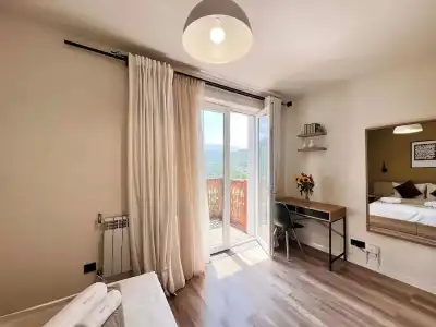 Motives Inn - 102