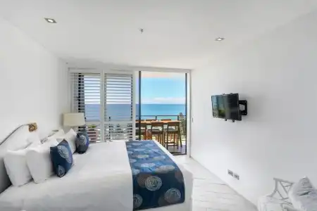 Ambience on Burleigh Beach - 186