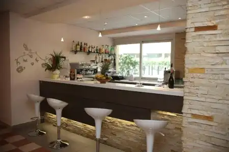 Plaza - 17