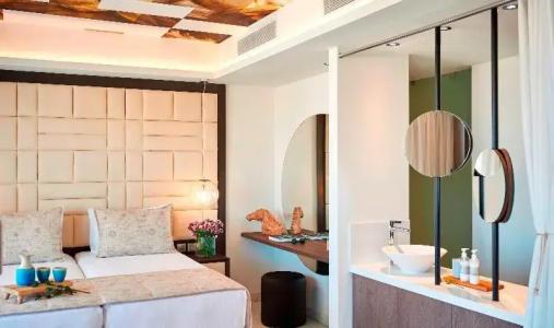 King Jason Paphos - Designed for Adults by Louiss - 59