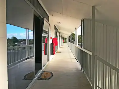 Ellerslie Palms Motel - 7