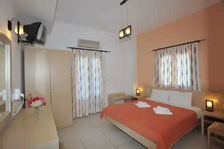 Stelios Place - 4