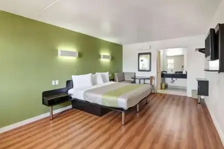 Motel 6 Dallas, TX - Forest Lane - 42