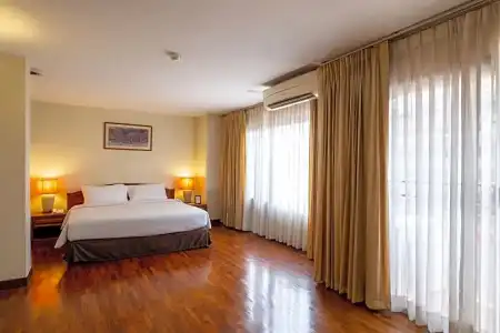 Bandara Silom Suites - 41