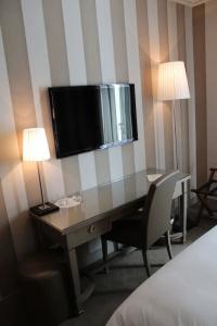 Hôtel Saint Cyr Etoile - 98