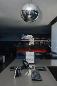 SIRTAJ - Beverly Hills - 10