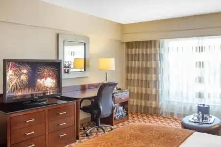 Marriott Louisville East - 25
