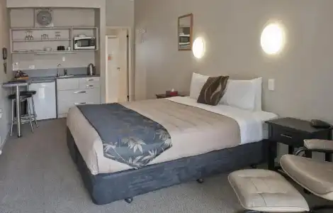 Sport of Kings Motel - 107