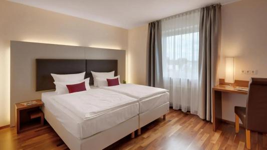 Newton Heilbronn - 23