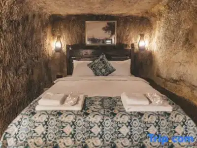 Tale Cave Inn - 146