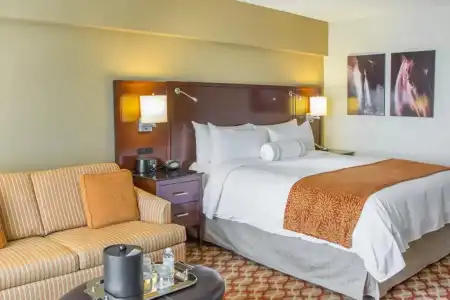 Marriott Louisville East - 22