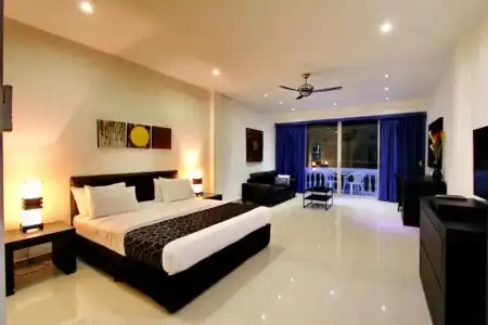 East Suites - 70