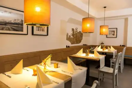 & Wirtshaus Post - 22