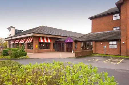 Premier Inn Manchester - Prestwich - 19