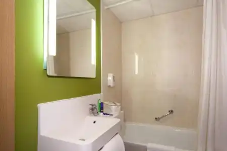 B&B Nîmes Ville Active - 9