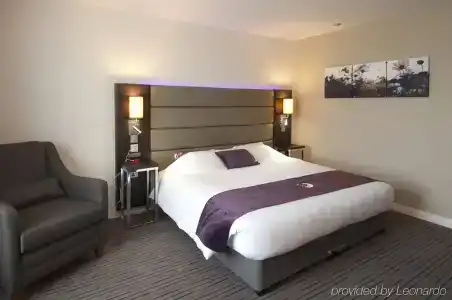 Premier Inn London Hendon - The Hyde - 1