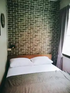 White House Hostel - 31