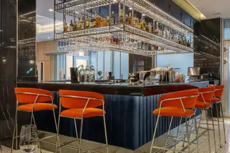 Silver Crown & Residence - 24