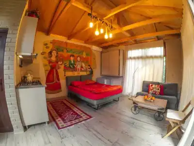 Batumi Wonderland Guest House - 74