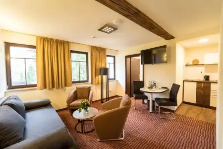 Goldener Hirsch - 1