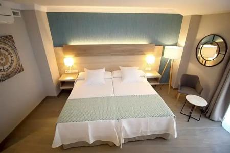 Puerta del Mar - Adults Recommended - 48