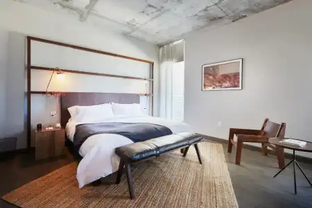 South Congress - 112