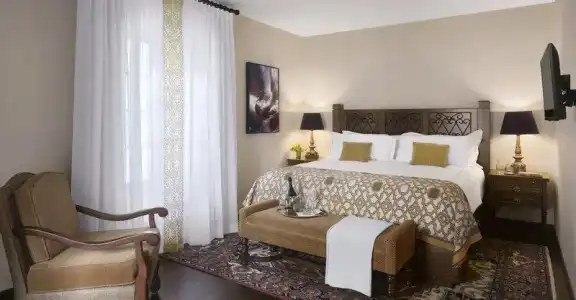 Plaza La Reina - 21