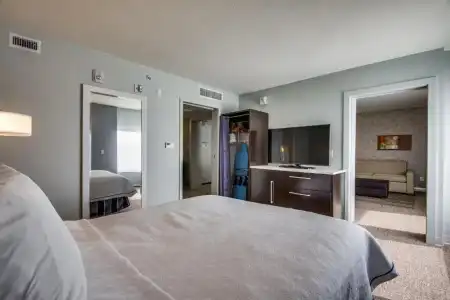 Home2 Suites by Hilton DFW Airport South/Irving, TX - 77