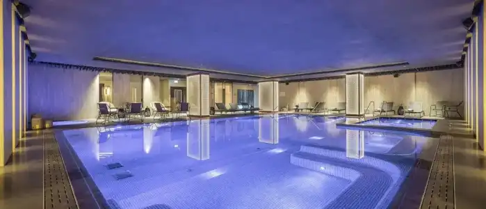 DoubleTree by Hilton - 20