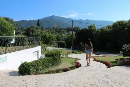 Summer Wine Friendly Resort - 27