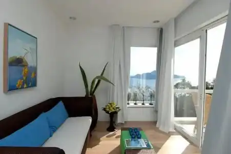 Relais Blu - 57