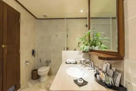 Chatrium Royal Lake Yangon - 233