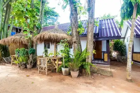 Harry's Sunset Klong Nin Beach - 37