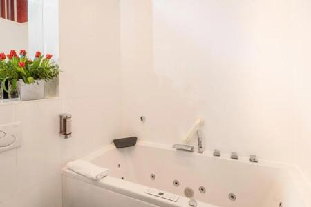 Augusta Am Kurfürstendamm - 72