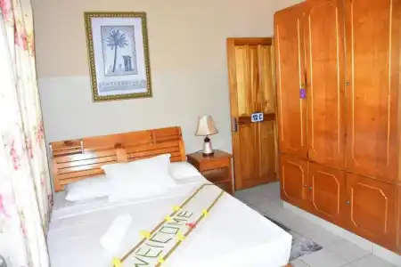 Reef Holiday Apartments - 51