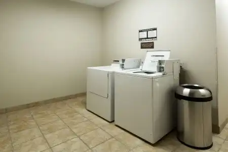 Best Western Plus Eastgate Inn & Suites - 31