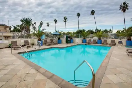 Hilton Garden Inn Marina Del Rey - 9