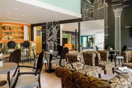 ibis Styles - 9