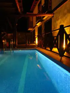 Amazon Petite Palace - 9